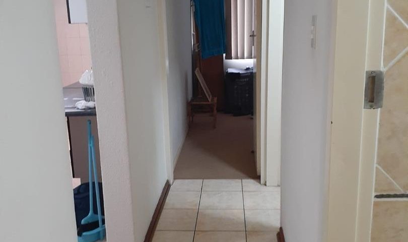 Lovely 2 Bedroom Flatlet in Cilaos Complex, Bonaero Park - PropertyMatcher